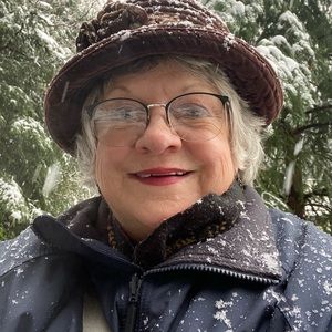 Meet your Posher, Lorita